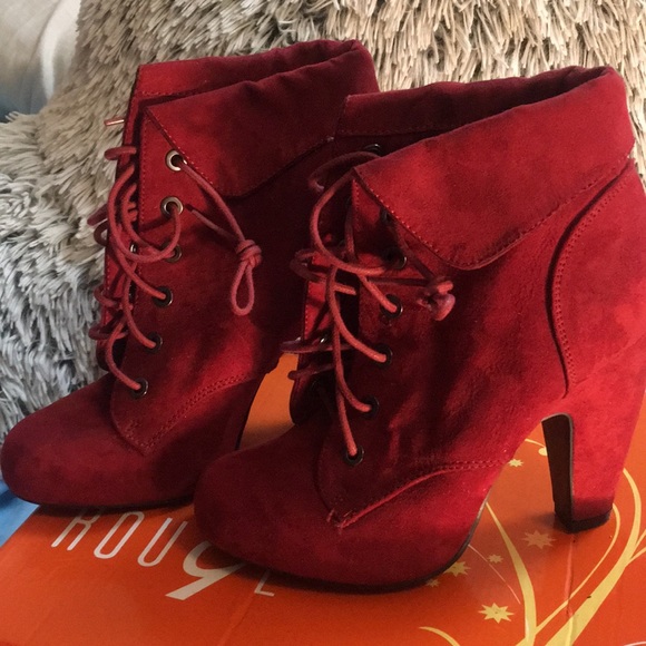 Booties like new- - Picture 2 of 2